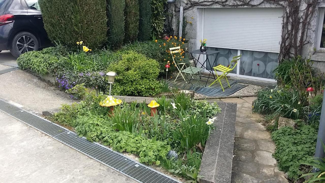 Les Nympheas, Appart Au Calme Et Grand Jardin A 15 Min De Disneyland, Crecy-la-Chapelle Eksteriør bilde