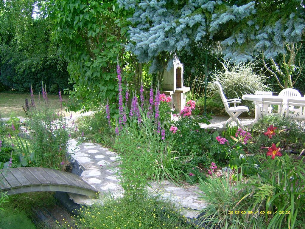 Les Nympheas, Appart Au Calme Et Grand Jardin A 15 Min De Disneyland, Crecy-la-Chapelle Eksteriør bilde