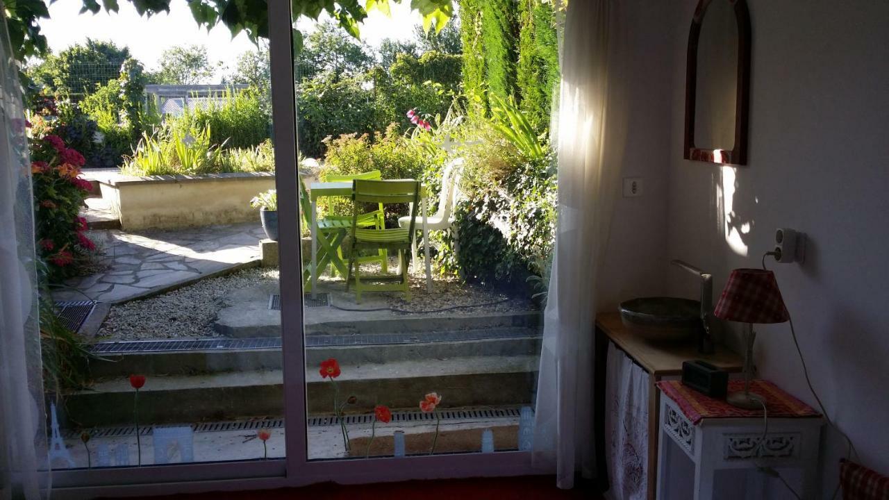 Les Nympheas, Appart Au Calme Et Grand Jardin A 15 Min De Disneyland, Crecy-la-Chapelle Eksteriør bilde